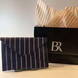 BANANA REPUBLIC ENVELOPE CLUTCH